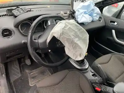 Sloopvoertuig peugeot 308 active van het jaar 2013 aangedreven 9hd o 9h05