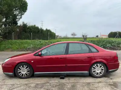 Veículo de Sucata citroen c5 berlina vtr (e) do ano 2005 alimentado rhr
