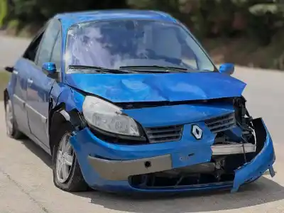 Здавання транспортного засобу RENAULT SCENIC II Confort Dynamique року 2004 потужний F9QD8