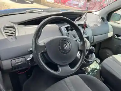 Здавання транспортного засобу renault scenic ii confort dynamique року 2004 потужний f9qd8