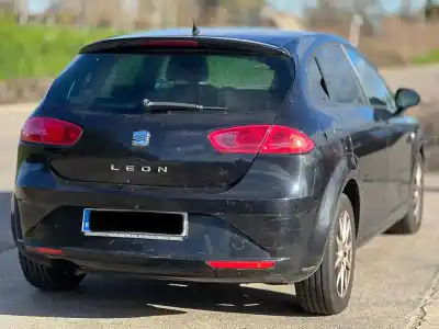 Veículo de Sucata SEAT LEON (1P1) Reference do ano 2010 alimentado CAXC