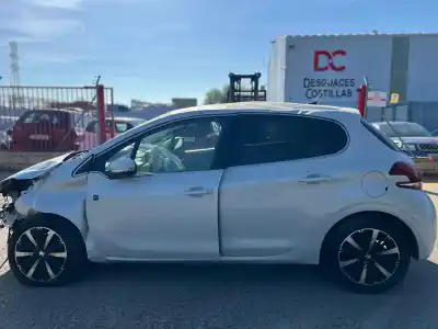 Veículo de Sucata peugeot 208 tech edition blue hdi do ano 2019 alimentado yh01