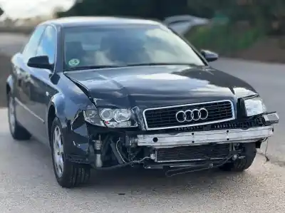 Veículo de Sucata audi a4 berlina (8e) 2.4 v6 30v cat (bdv) do ano 2003 alimentado bdv