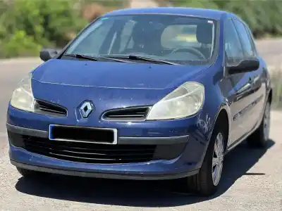 Veicolo di demolizione RENAULT CLIO III  dell'anno 2008 alimentato K9KM7