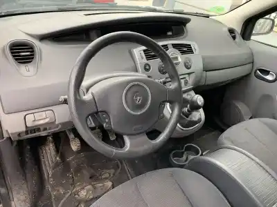Scrapping Vehicle renault scenic ii authentique of the year 2009 powered k4m9766