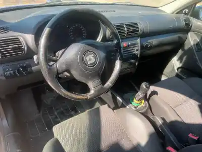 Vehicul casat SEAT LEON (1M1)  al anului 2003 alimentat ALH