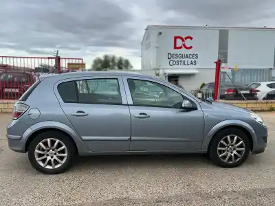Véhicule à la ferraille OPEL ASTRA H BERLINA  de l'année 2007 alimenté Z17DTH