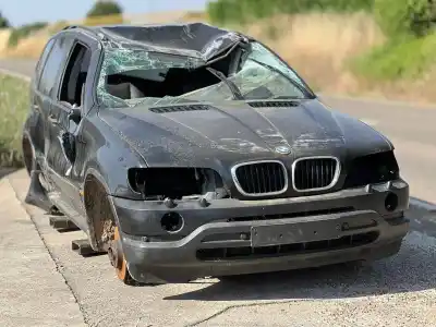Veículo de Sucata BMW X5 (E53) 3.0d do ano 2003 alimentado 306D1