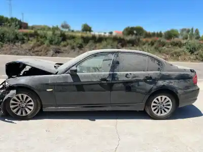 Veículo de Sucata bmw serie 3 berlina (e90) 320d do ano 2009 alimentado n47d20c