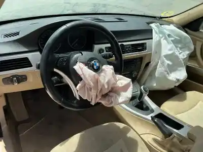 Veículo de Sucata bmw serie 3 berlina (e90) 320d do ano 2009 alimentado n47d20c