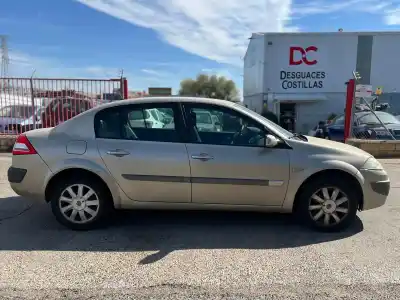 Veículo de Sucata renault megane ii classic berlina luxe dynamique do ano 2006 alimentado k4md812