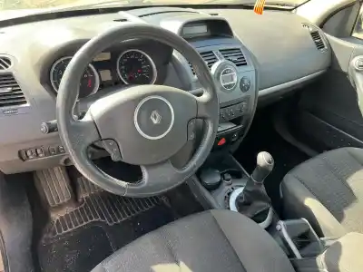 Veículo de Sucata renault megane ii classic berlina luxe dynamique do ano 2006 alimentado k4md812