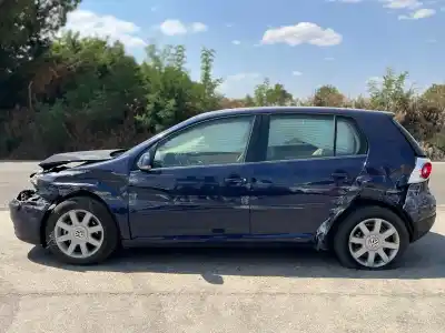 Veículo de Sucata volkswagen golf v berlina (1k1) trendline do ano 2004 alimentado bkd