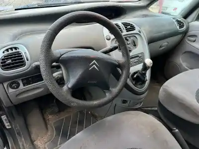 Scrapping Vehicle citroen xsara picasso (n68) 1.6 hdi of the year 2009 powered 9hx