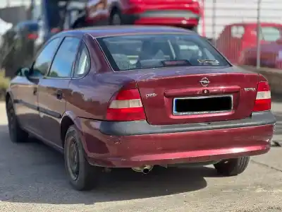 Sloopvoertuig OPEL VECTRA B BERLINA Básico (1999->) van het jaar 1996 aangedreven X17DTTC4EE1