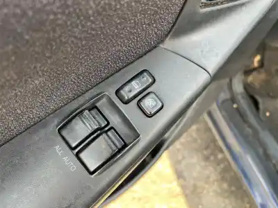 Scrapping Vehicle toyota corolla (e12) 2.0 d-4d luna berlina of the year 2004 powered 1cdftv