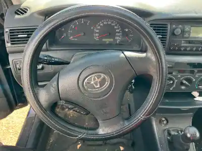 Scrapping Vehicle toyota corolla (e12) 2.0 d-4d luna berlina of the year 2004 powered 1cdftv