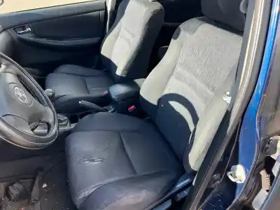 Scrapping Vehicle toyota corolla (e12) 2.0 d-4d luna berlina of the year 2004 powered 1cdftv