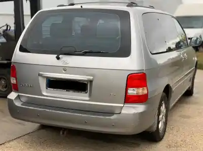 Sloopvoertuig KIA CARNIVAL II (GQ)  van het jaar 2004 aangedreven J3