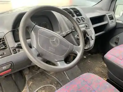 Sloopvoertuig mercedes-benz vito (w638) combi 112 cdi (638.194) 122 cv / 90 kw van het jaar 2000 aangedreven 