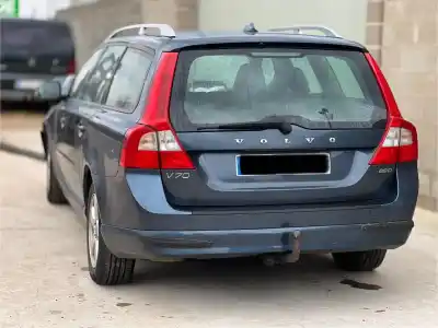 Sloopvoertuig volvo v70 familiar momentum 136 cv / 100 kw van het jaar 2008 aangedreven d4204t