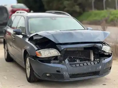 Sloopvoertuig volvo v70 familiar momentum 136 cv / 100 kw van het jaar 2008 aangedreven d4204t