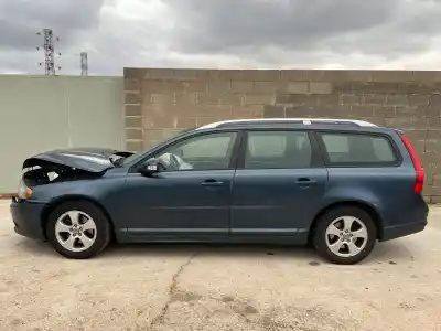 Sloopvoertuig volvo v70 familiar momentum 136 cv / 100 kw van het jaar 2008 aangedreven d4204t