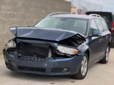 Sloopvoertuig volvo v70 familiar momentum 136 cv / 100 kw van het jaar 2008 aangedreven d4204t