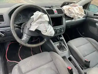 Sloopvoertuig VOLKSWAGEN GOLF V BERLINA (1K1) Sportline van het jaar 2004 aangedreven BKD