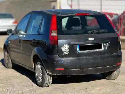 Vehicul casat ford fiesta (cbk) trend al anului 2004 alimentat fxjb