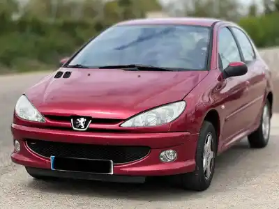 Vehicul casat PEUGEOT 206 BERLINA  al anului 2008 alimentat 8HZ