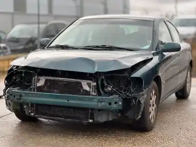 Vehicul casat volvo s60 berlina d5 al anului 2002 alimentat d5244t