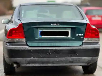 Vehicul casat volvo s60 berlina d5 al anului 2002 alimentat d5244t