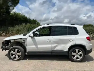 Vehicul casat VOLKSWAGEN TIGUAN (5N1)  al anului 2010 alimentat CFFB