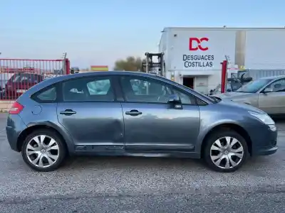 Vehicul casat citroen c4 berlina vtr plus al anului 2004 alimentat 9hydv6ted4