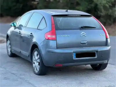 Vehicul casat citroen c4 berlina vtr plus al anului 2004 alimentat 9hydv6ted4