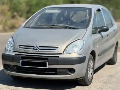 Véhicule à la ferraille CITROEN XSARA PICASSO (N68)  de l'année 2005 alimenté RHYDW10TD