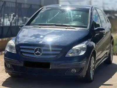 Véhicule à la ferraille MERCEDES-BENZ CLASE B SPORTS TOURER (W245)  de l'année 2006 alimenté OM640940