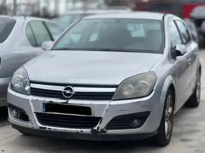 Véhicule à la ferraille OPEL ASTRA H BERLINA  de l'année 2006 alimenté Z17DTH