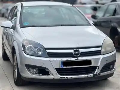 Véhicule à la ferraille opel astra h berlina cosmo de l'année 2006 alimenté z17dth