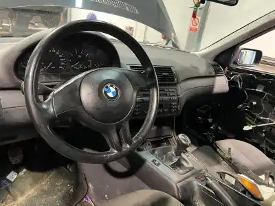 Véhicule à la ferraille bmw serie 3 berlina (e46) 316i de l'année 2002 alimenté n42b18a