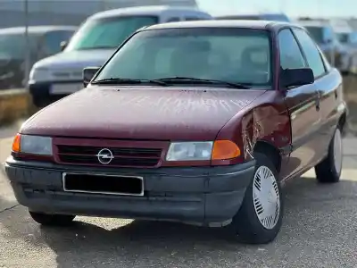 Véhicule à la ferraille OPEL ASTRA F BERLINA  de l'année 1994 alimenté C16SE