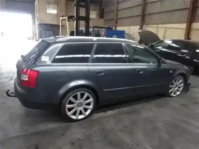 Veículo de Sucata audi a4 avant (8e) 2.5 tdi quattro (132kw) do ano 2002 alimentado ake