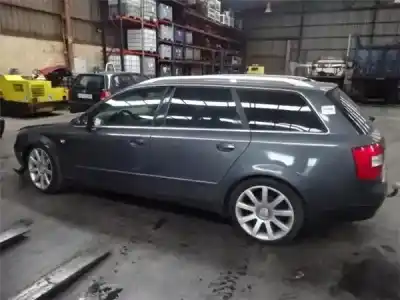 Veículo de Sucata audi a4 avant (8e) 2.5 tdi quattro (132kw) do ano 2002 alimentado ake
