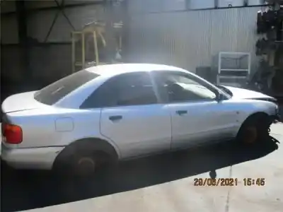 Veicolo di demolizione audi a4 berlina (b5) 1.8 dell'anno 1996 alimentato adr