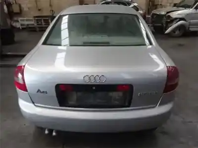 Véhicule à la ferraille audi a6 berlina (4b2) 2.5 tdi de l'année 2006 alimenté bfc