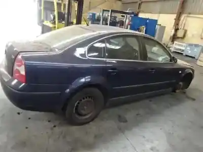 Sloopvoertuig volkswagen passat berlina (3b3) 2.0 van het jaar 2001 aangedreven azm