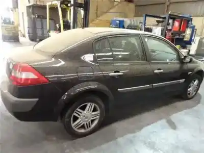 Scrapping Vehicle renault megane ii sedán (lm0/1_) 1.9 dci (lm0g, lm1g, lm2c) of the year 2004 powered d/ f9q b8