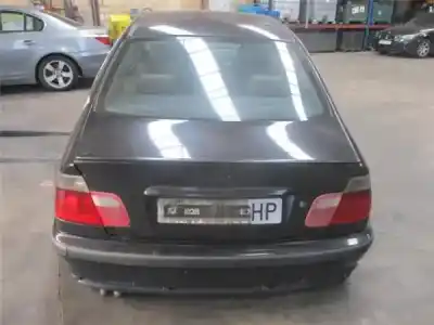 Veículo de Sucata bmw serie 3 berlina (e46) 3.0 330d do ano 2003 alimentado m57 d30 (30 6 d1)