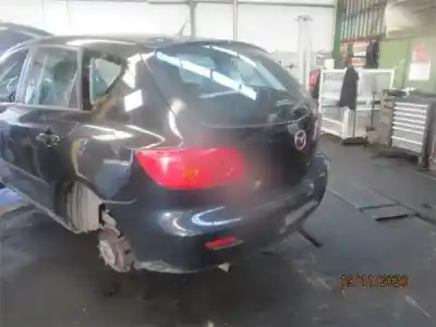 Veículo de Sucata MAZDA 3 BERLINA (BK) 1.6 16V CAT do ano 2004 alimentado G/ Z6